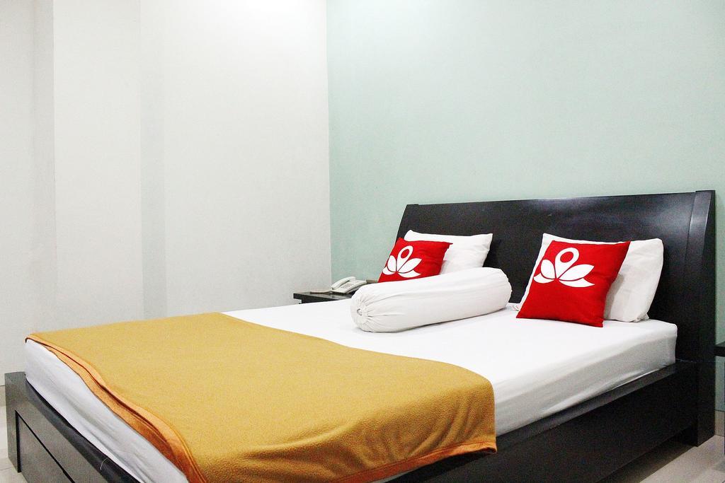 Klinpod Hotel Jakarta Exterior foto