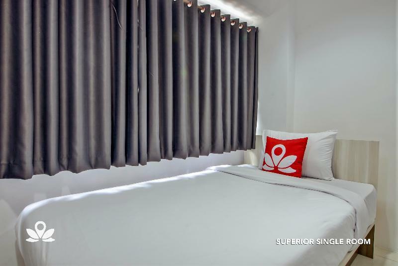 Klinpod Hotel Jakarta Exterior foto